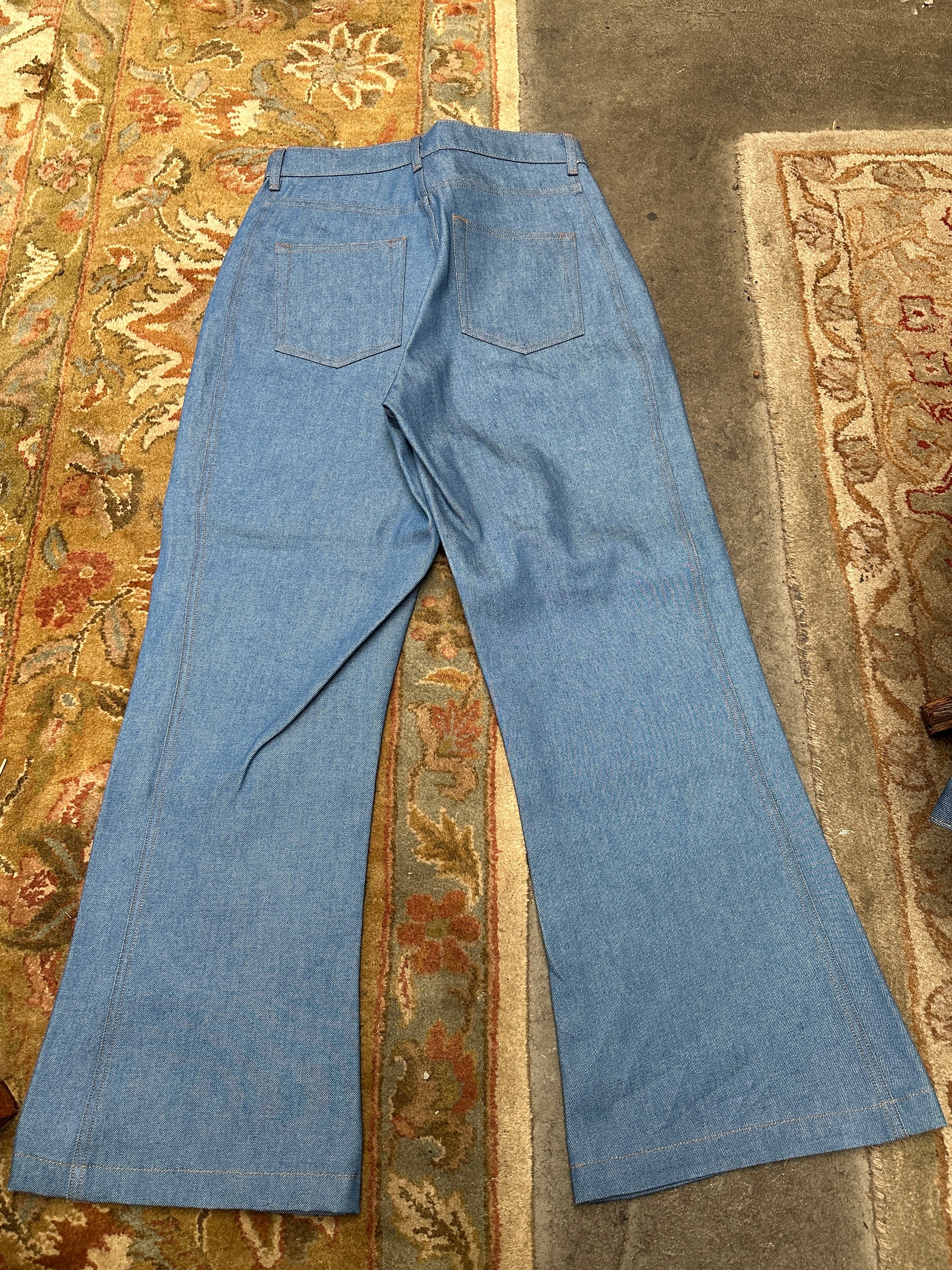(PRE-ORDER) Kato Relaxed Flare Jean in Postal Blue